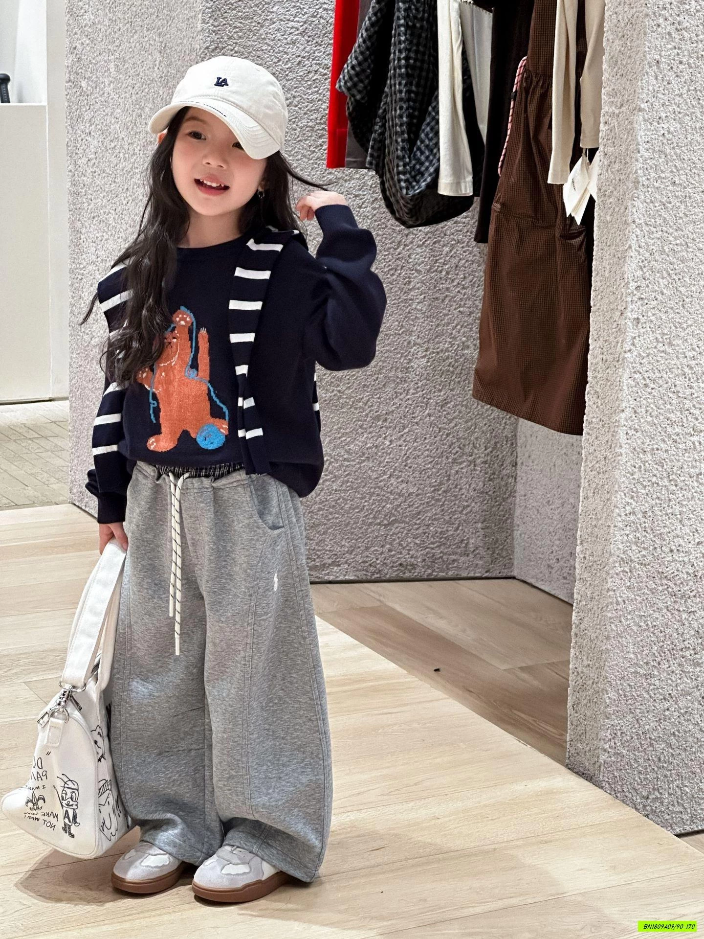 ÁO LEN IN HÌNH 25G172 AMBB