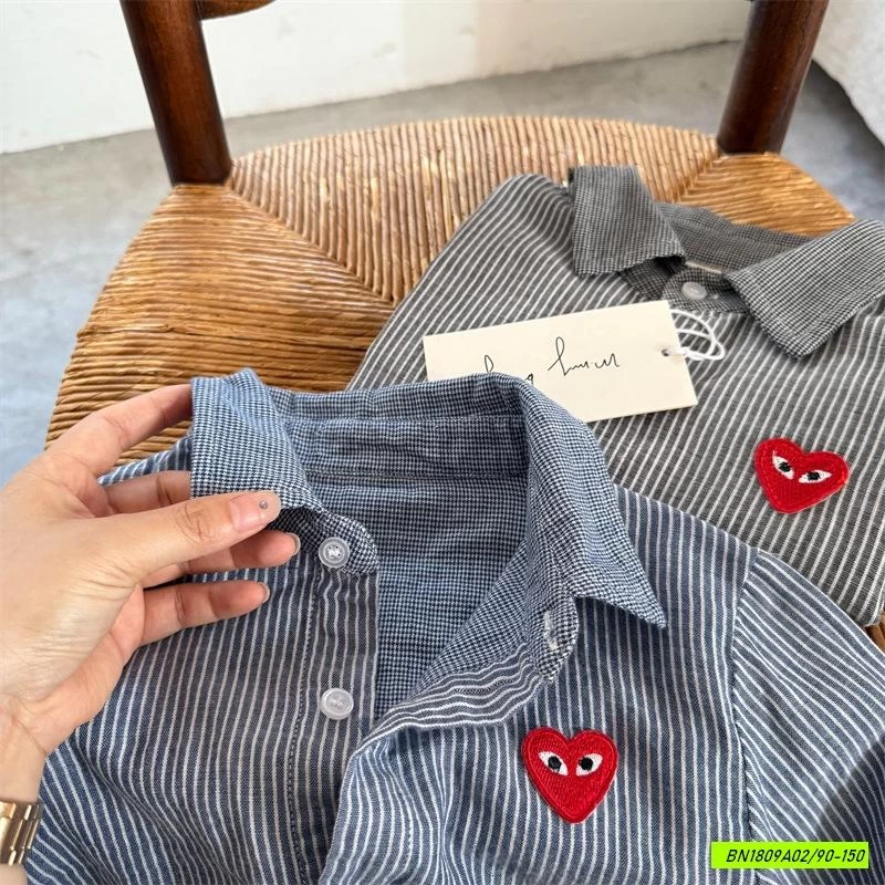 SƠ MI KẺ SỌC LOGO TRAI TYM MMY