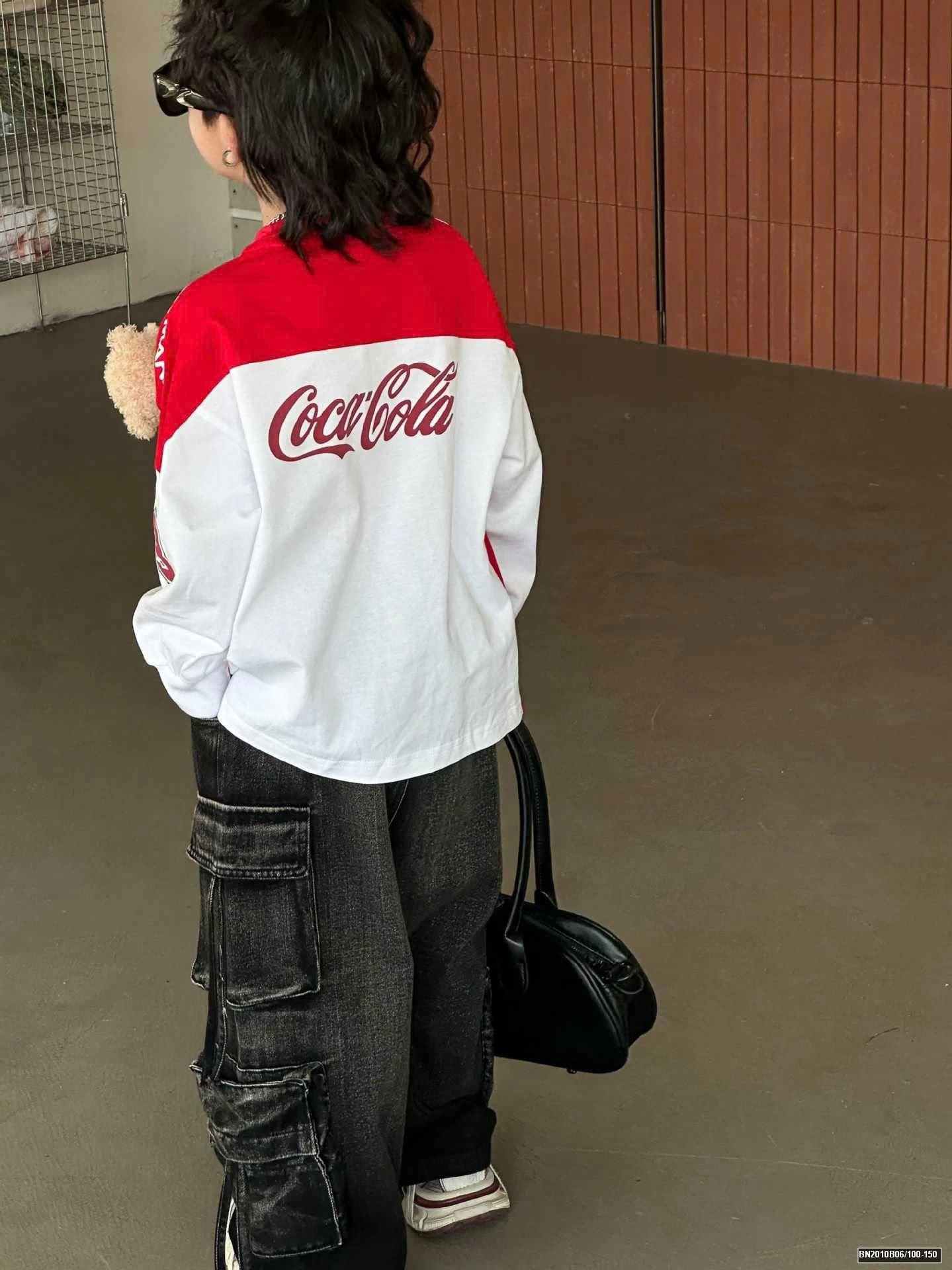 ÁO  COCACOLA SỐ 13 GẮN GẤU