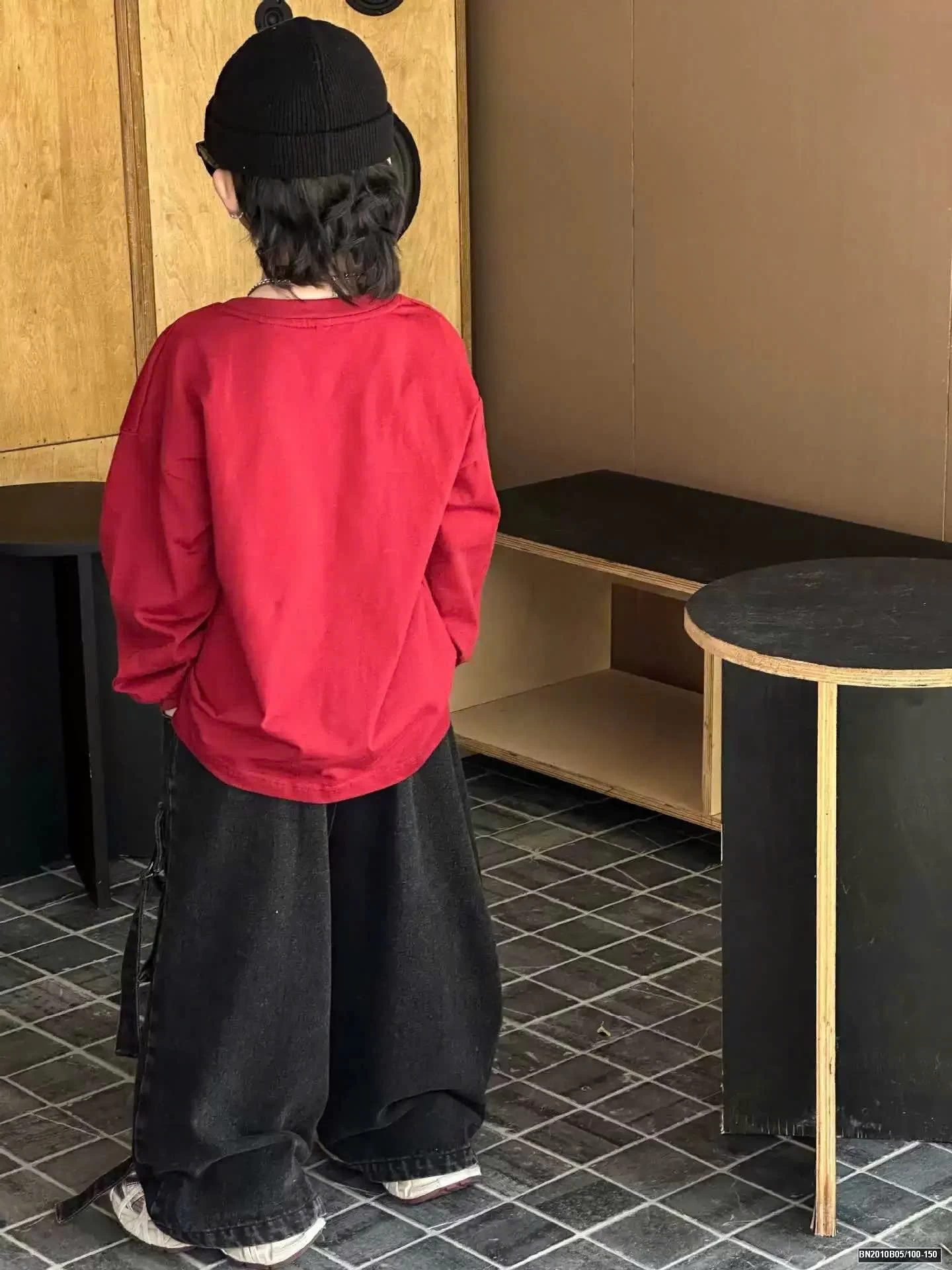 ÁO THUN ĐỎ DÀI TAY IN CHỮ