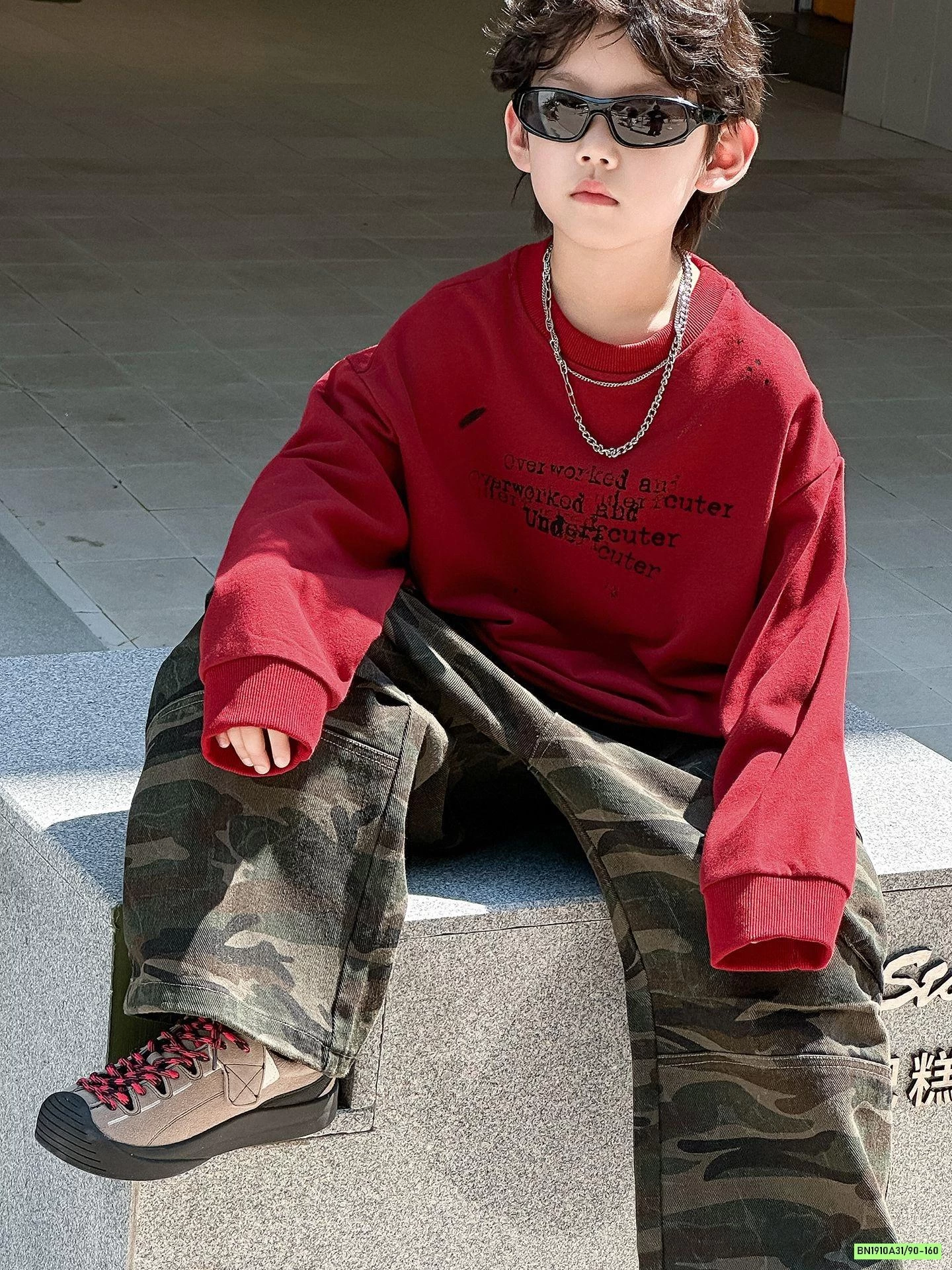 ÁO NỈ ĐỎ IN CHỮ ĐEN