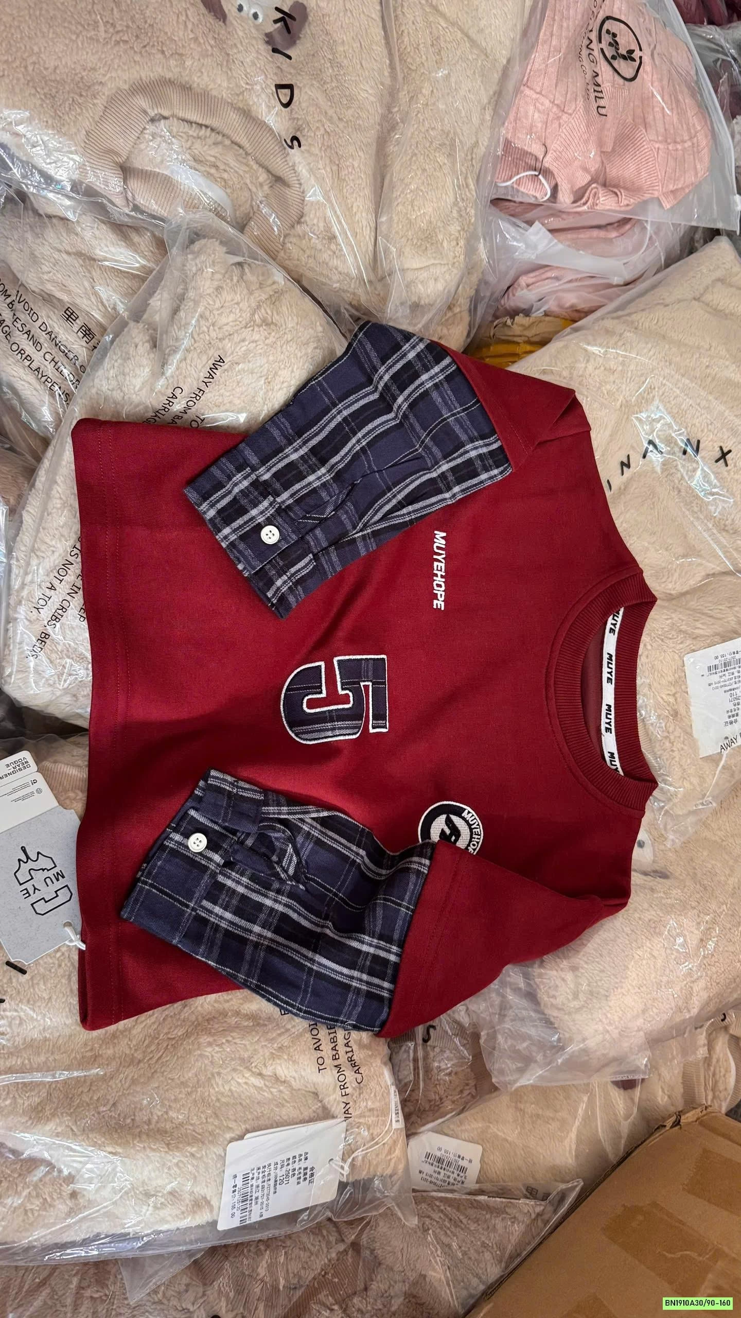 ÁO NỈ ĐỎ SỐ 5 TAY CARO