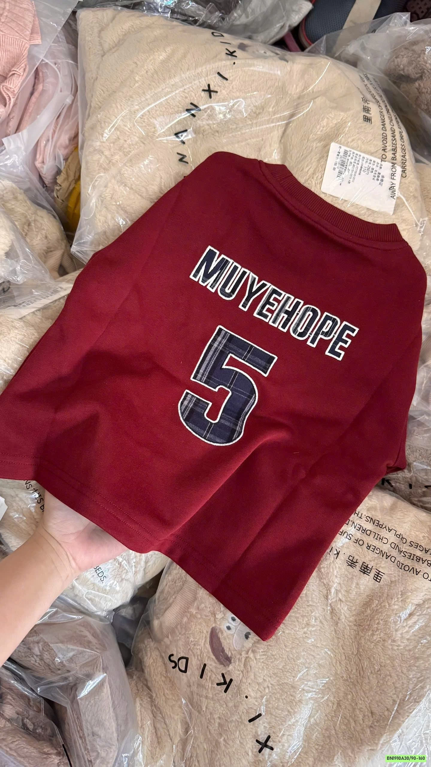 ÁO NỈ ĐỎ SỐ 5 TAY CARO