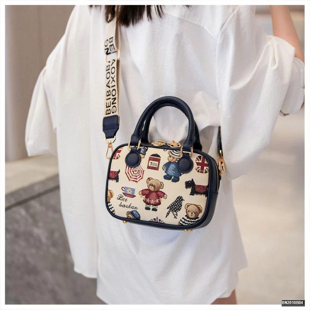 TÚI MINI ĐEO CHÉO 3 CHÚ GẤU CÓ QUAI XÁCH BEIBAOBAO