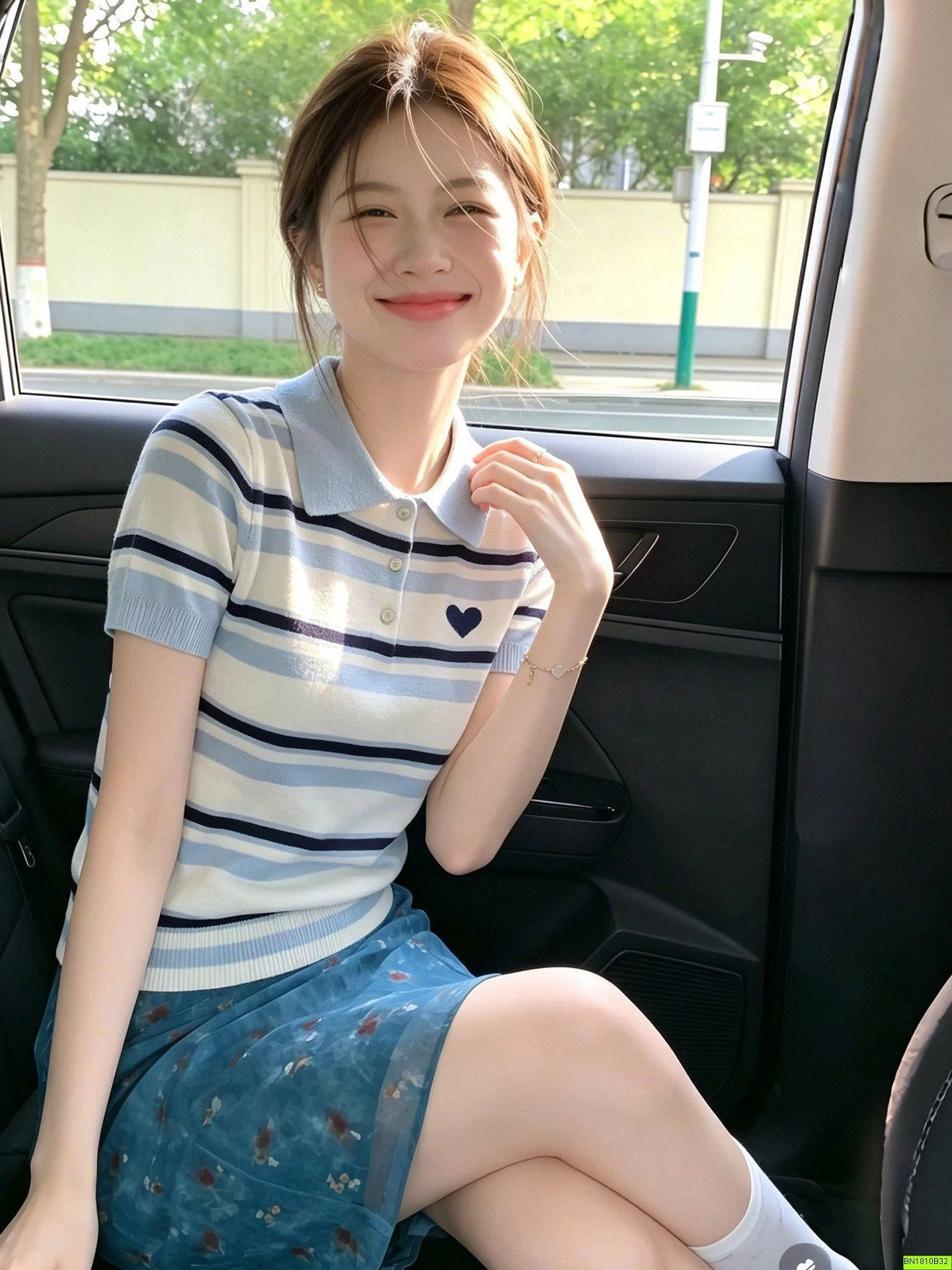ÁO LEN KẺ MỎNG CỔ POLO