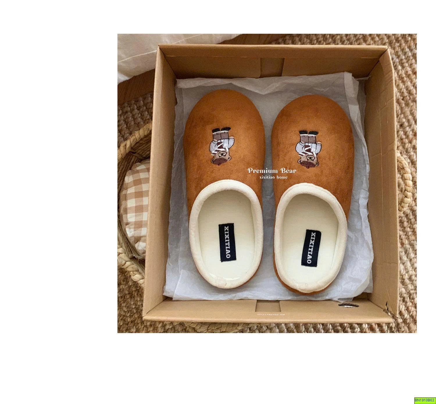 SỤC ĐI TRONG NHÀ THÊU GẤU