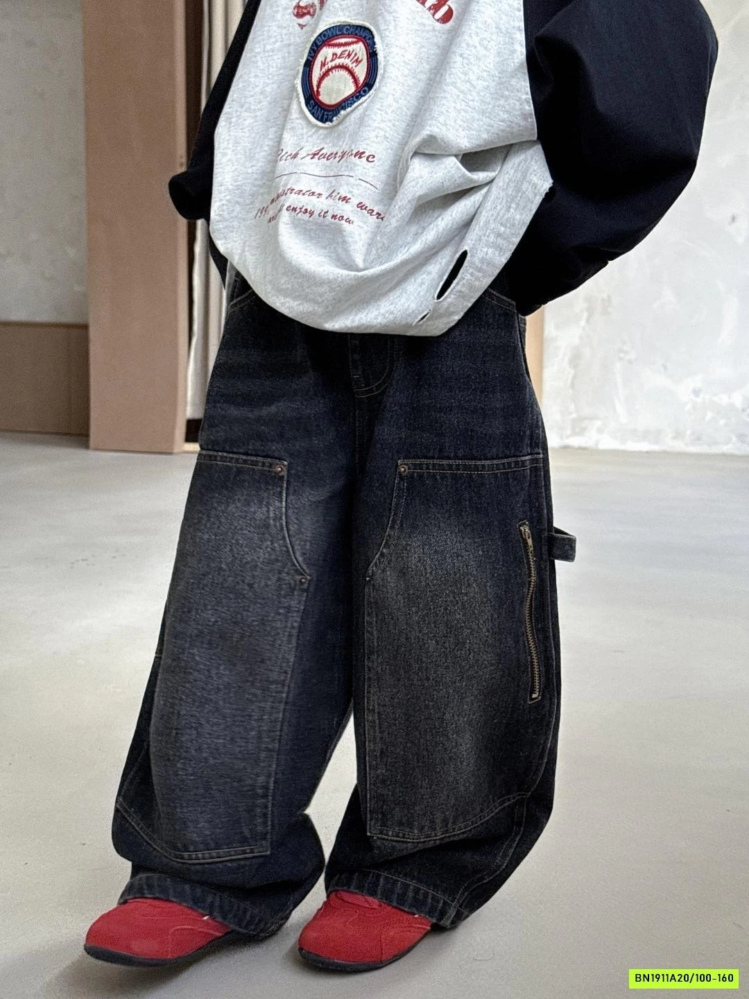 QUẦN JEANS SUÔNG TÚI KHÓA BẢN TO