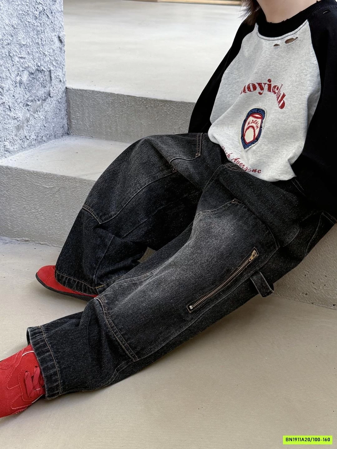 QUẦN JEANS SUÔNG TÚI KHÓA BẢN TO