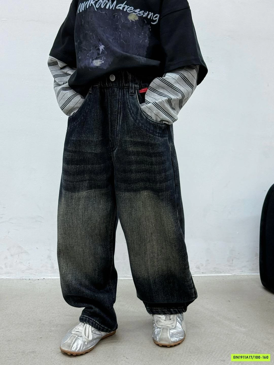 JEANS SUÔNG THÊU CHỮ LÓT LÔNG CỪU