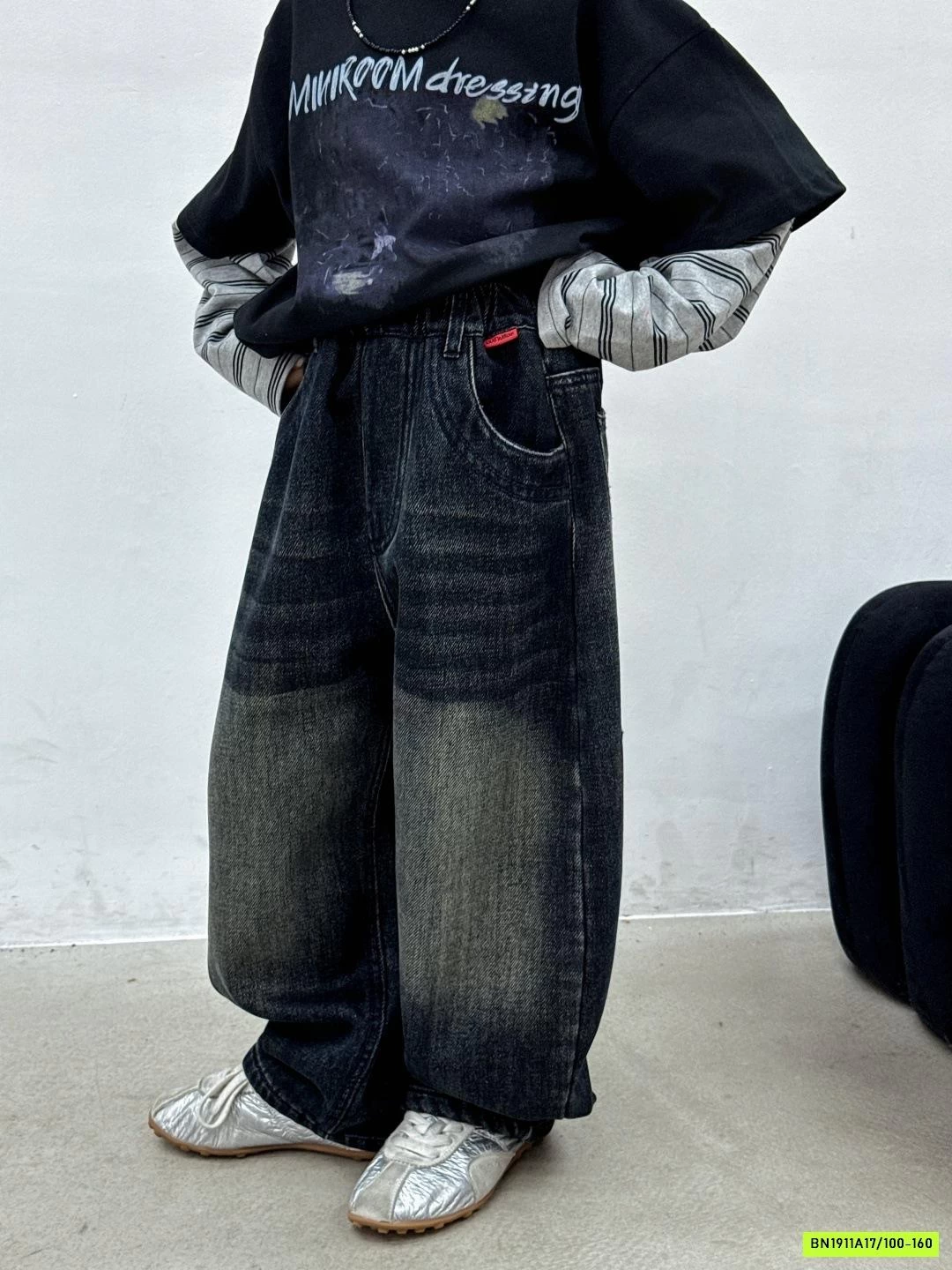 JEANS SUÔNG THÊU CHỮ LÓT LÔNG CỪU