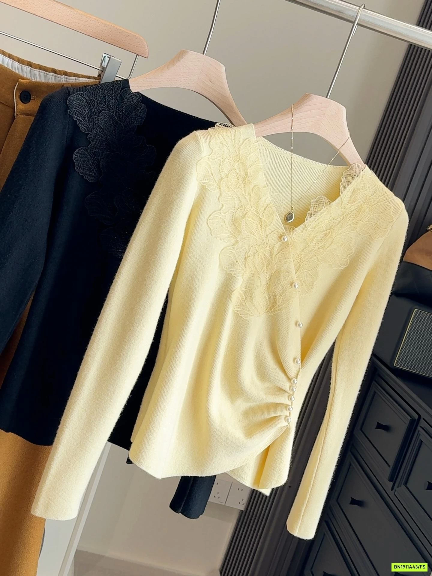 ÁO LEN CỔ TIM NHÚN EO PHỐI REN