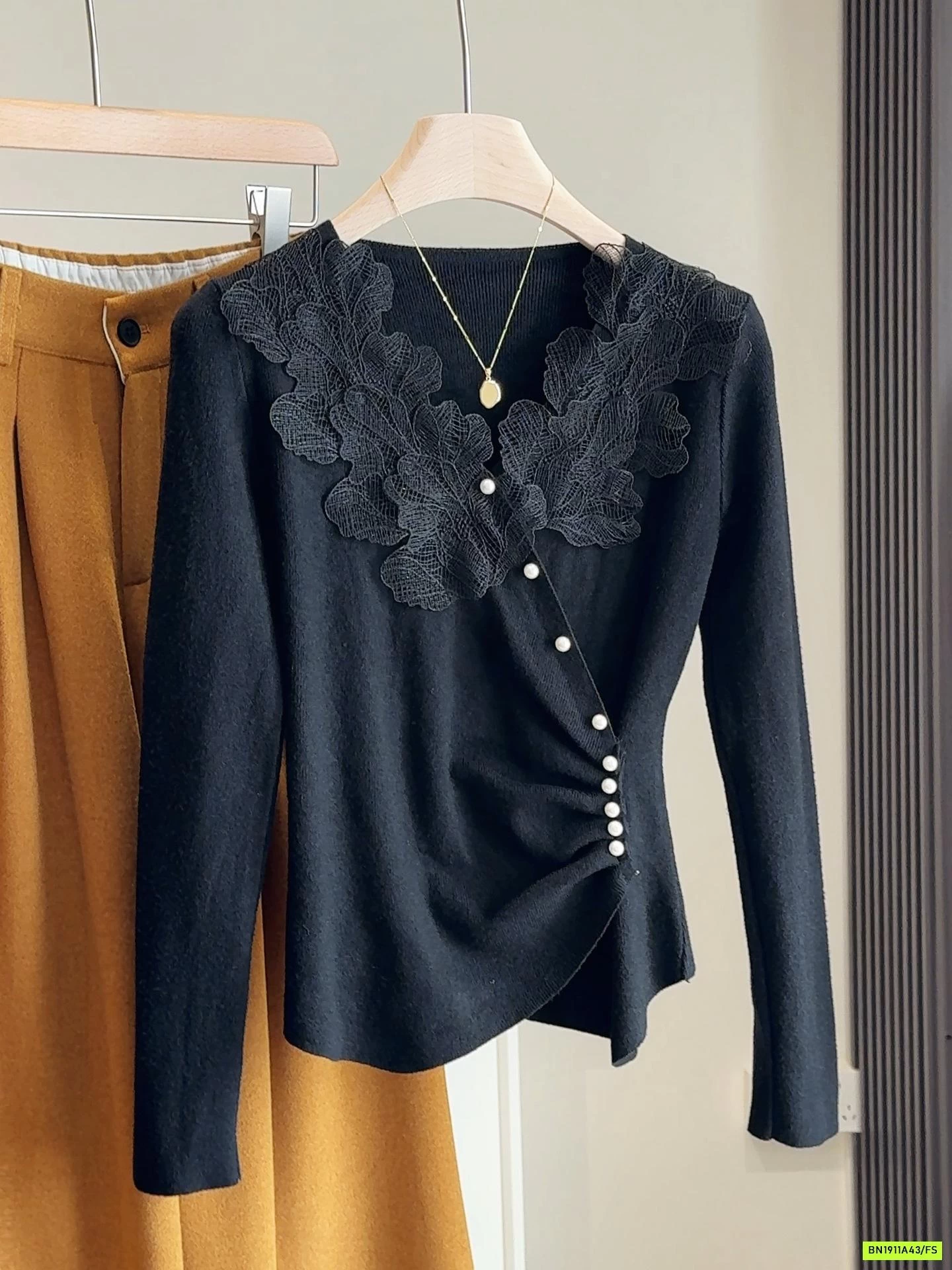 ÁO LEN CỔ TIM NHÚN EO PHỐI REN