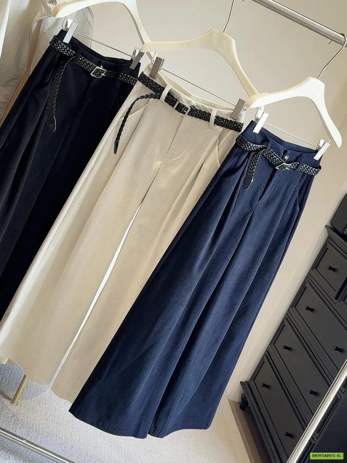 QUẦN SUÔNG NHUNG TĂM ANNA