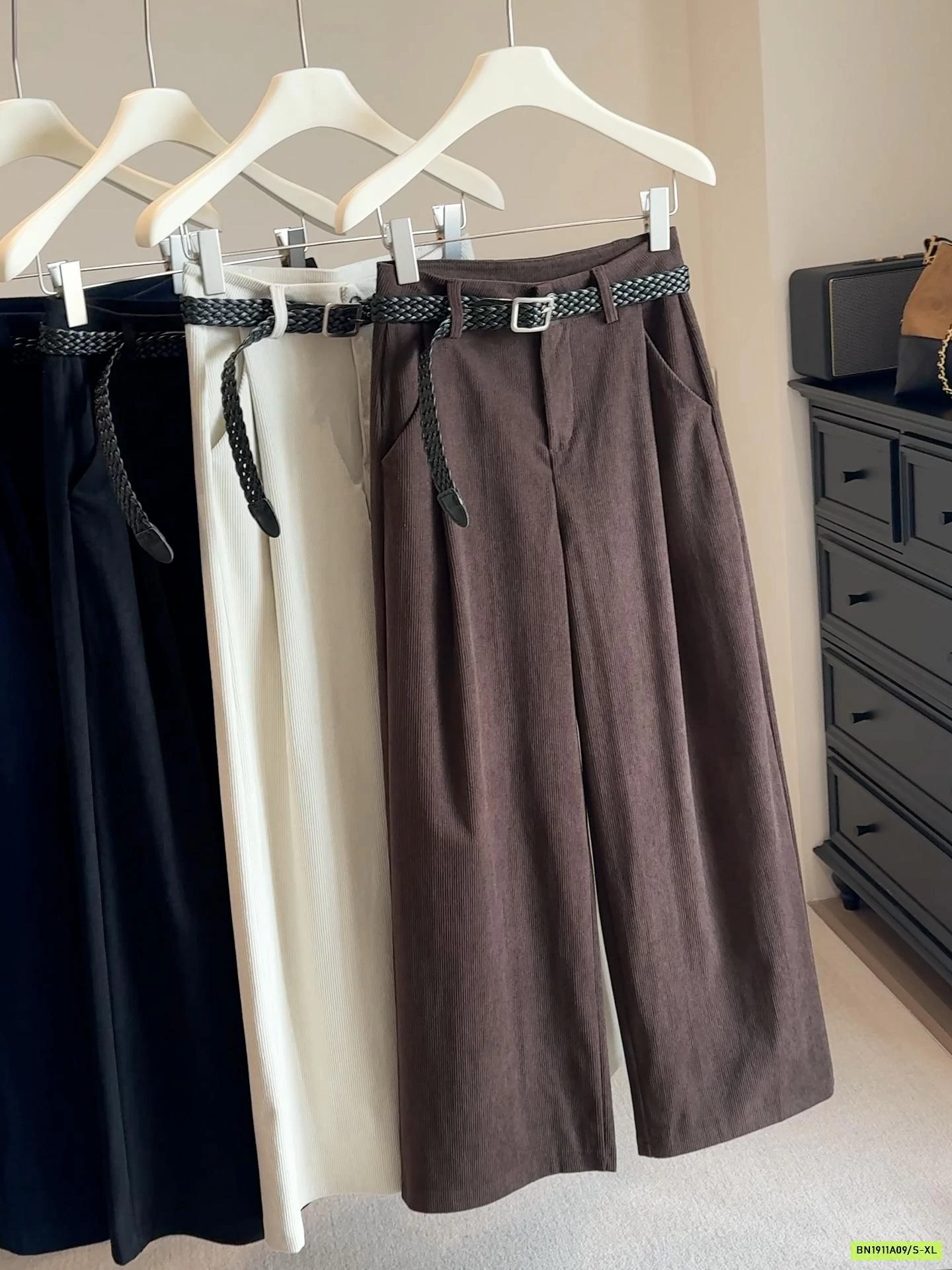 QUẦN SUÔNG NHUNG TĂM ANNA