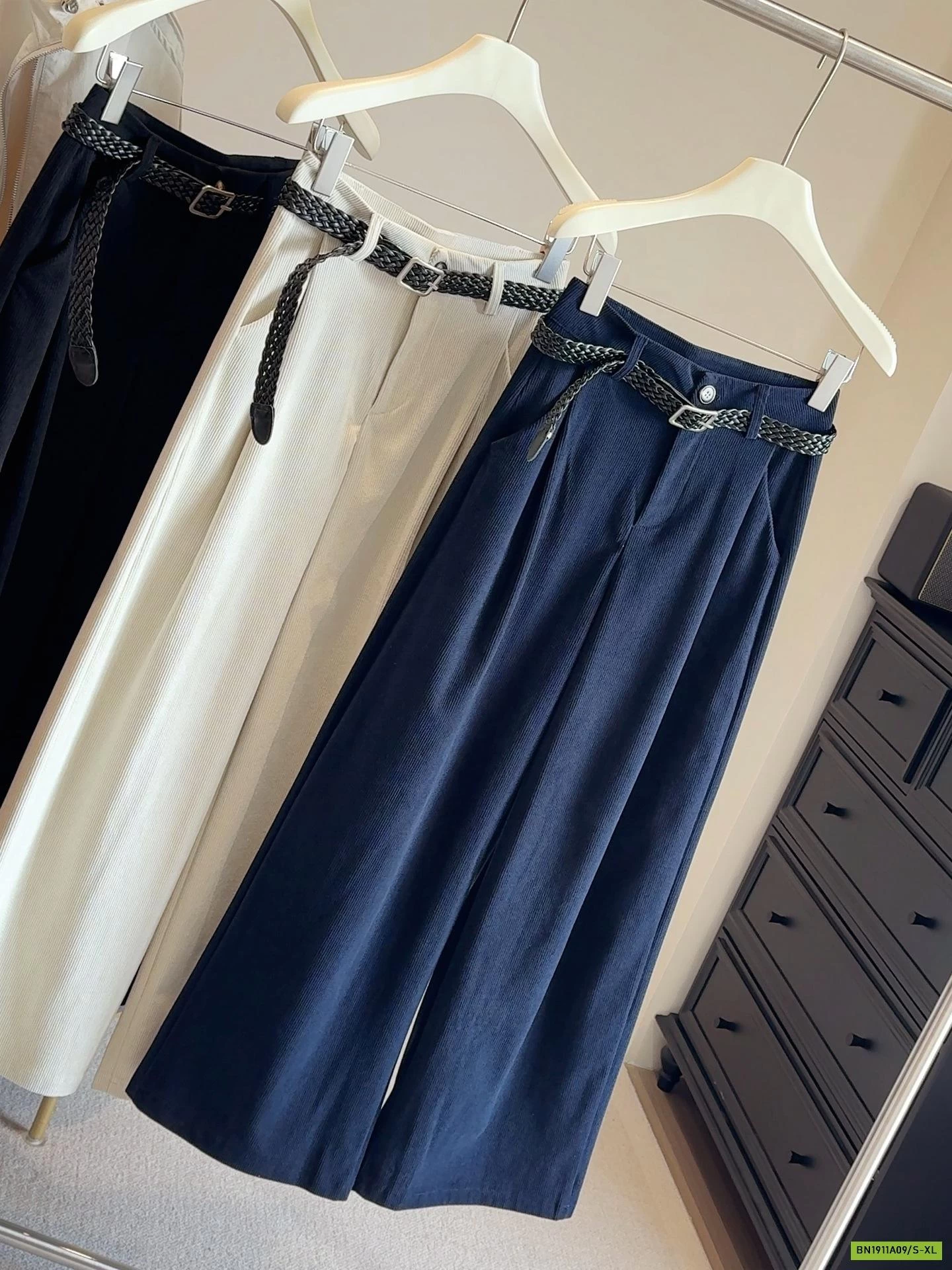 QUẦN SUÔNG NHUNG TĂM ANNA