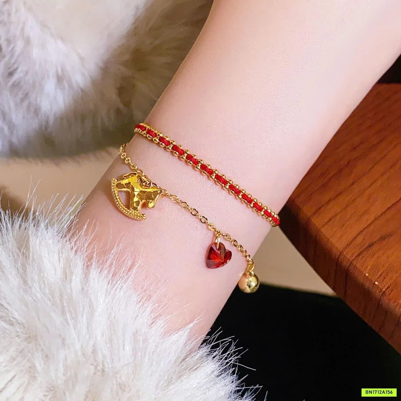 SÉT 2 VÒNG TAY NGỰA GOLICC