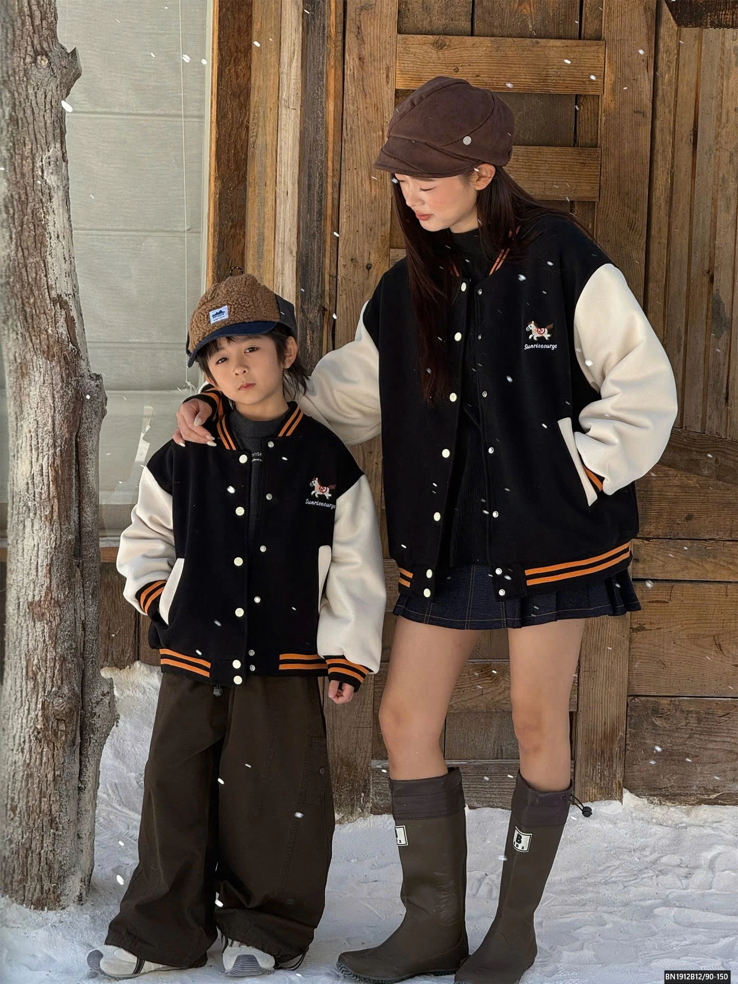 ÁO KHOÁC NỈ LOGO NGỰA  MẸ VÀ BÉ