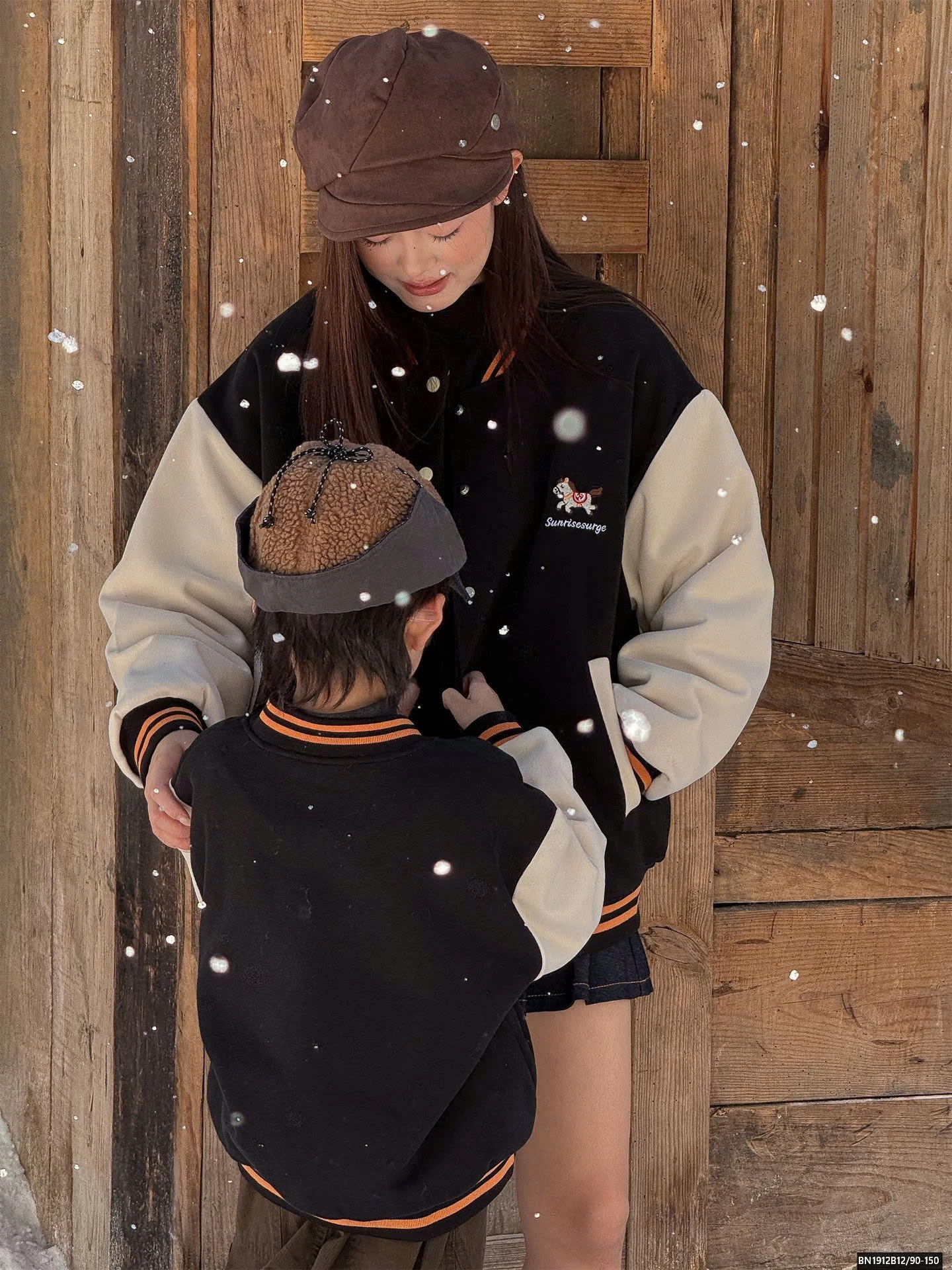 ÁO KHOÁC NỈ LOGO NGỰA MẸ VÀ BÉ