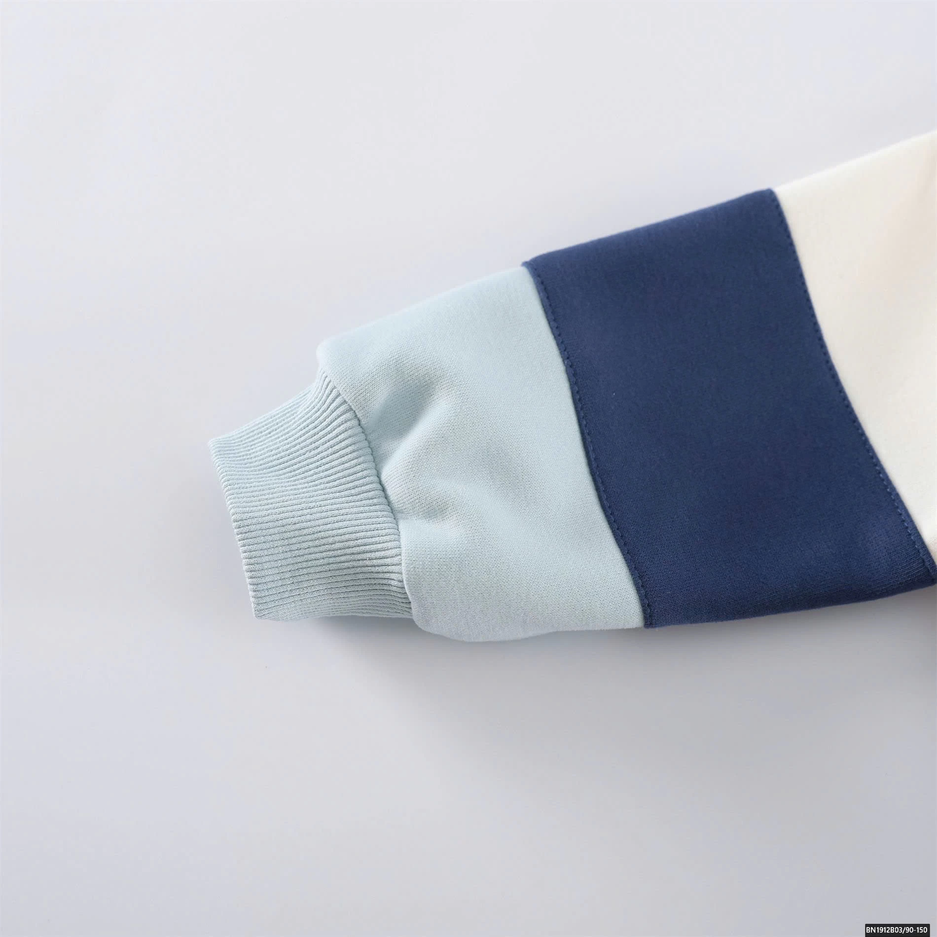 ÁO NỈ MẸ VÀ BÉ PHỐI MÀU CÁ SẤU DỄ THƯƠNG