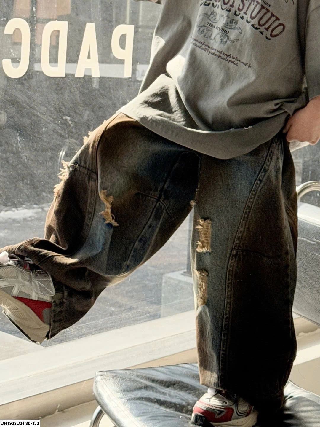 SÉT QUẦN JEAN XANH CÀO RÁCH MIX ÁO THUN XÁM