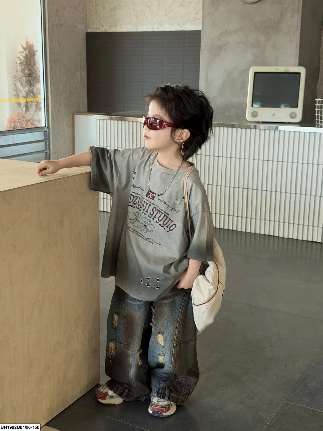 SÉT QUẦN JEAN XANH CÀO RÁCH MIX ÁO THUN XÁM