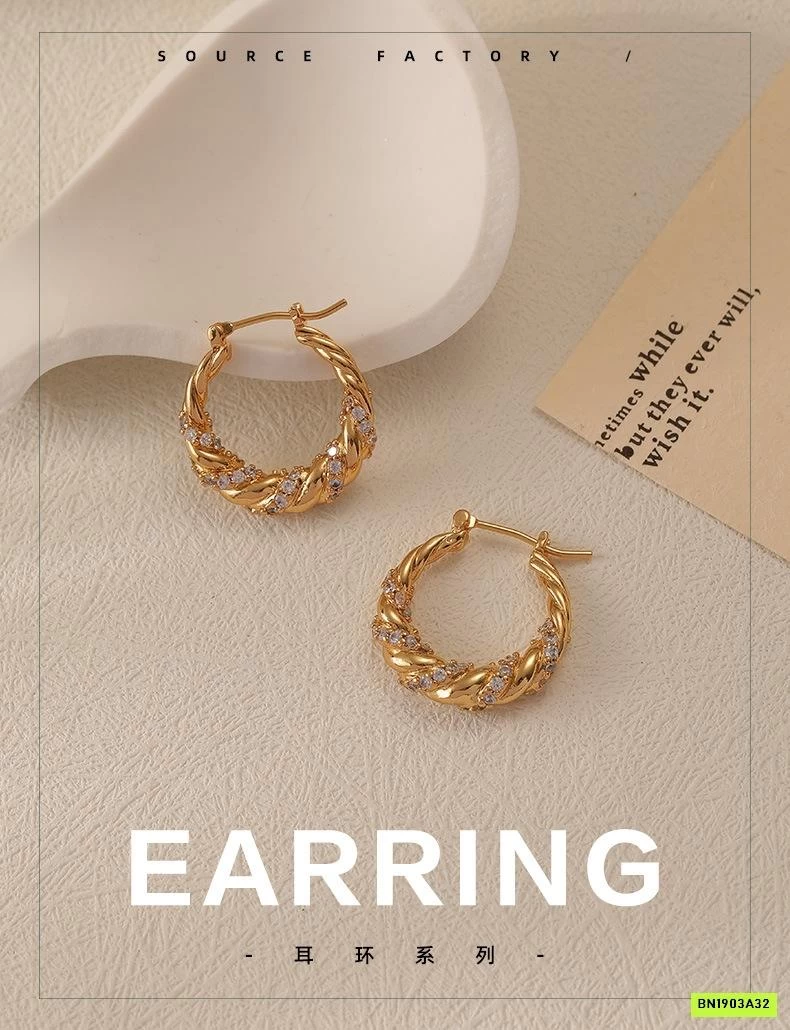 HOA TAI TRÒN PHỐI ĐÁ