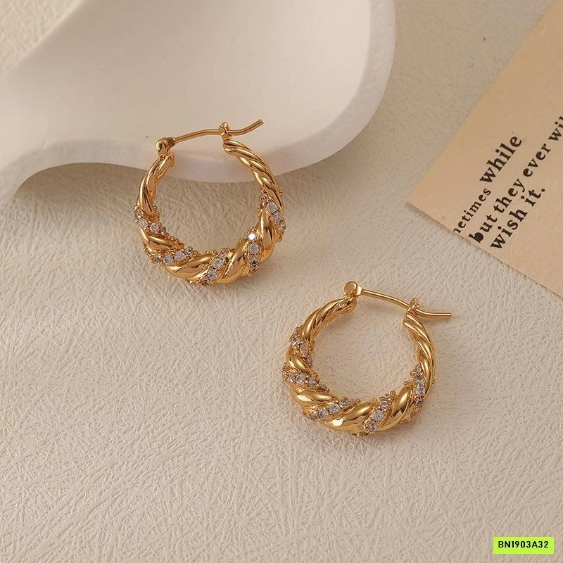 HOA TAI TRÒN PHỐI ĐÁ