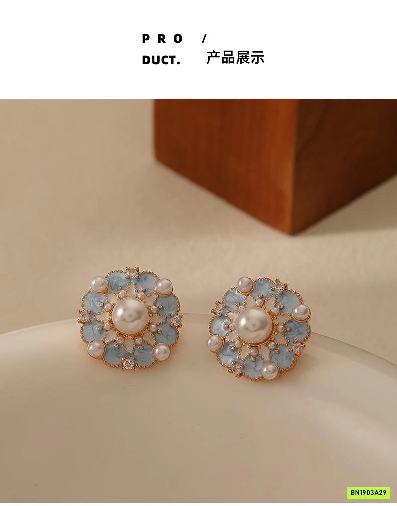 HOA TAI NGỌC XANH DƯƠNG KIỂU PHÁP