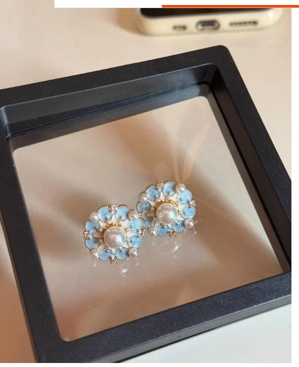 HOA TAI NGỌC XANH DƯƠNG KIỂU PHÁP