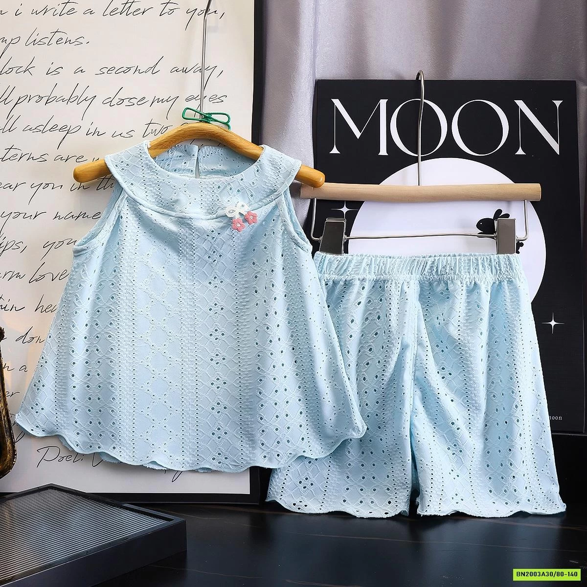 BỘ HÈ CỔ YẾM BÉ GÁI