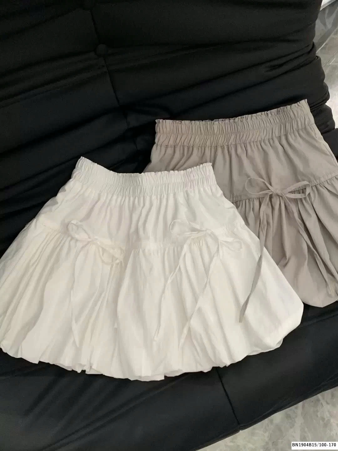 CHÂN VÁY BÉ ĐÍNH NƠ