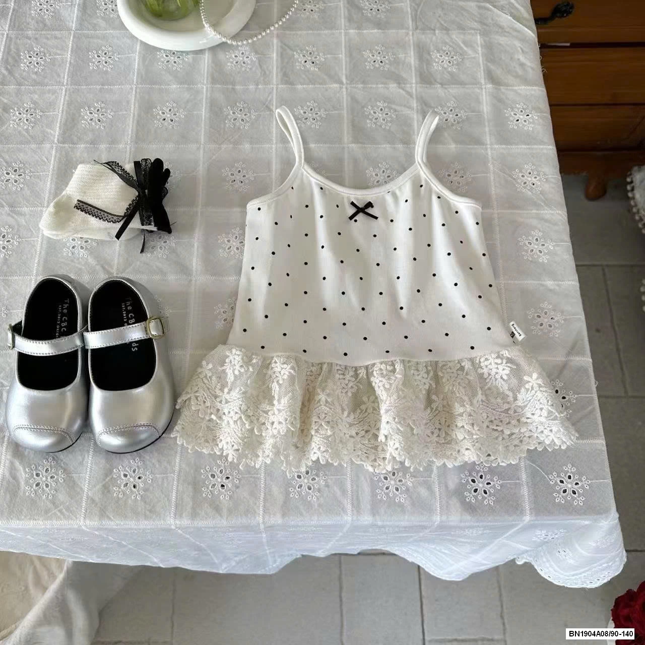 ÁO 2 DÂY CHẤM BI VIỀN REN