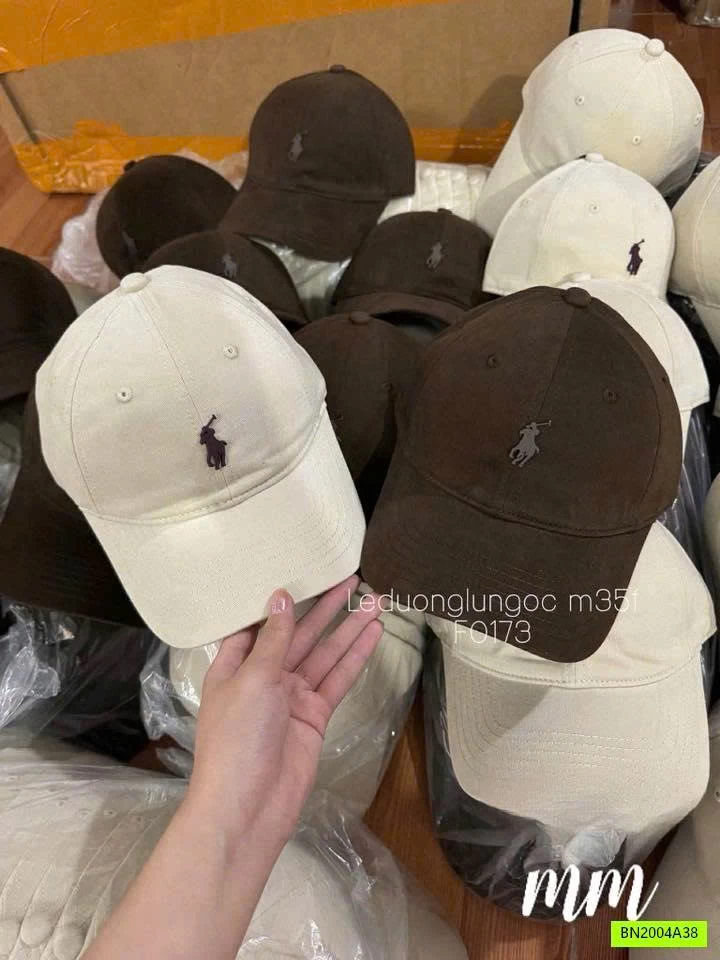 COMBO MŨ+CROCS NÂU SOCOLA