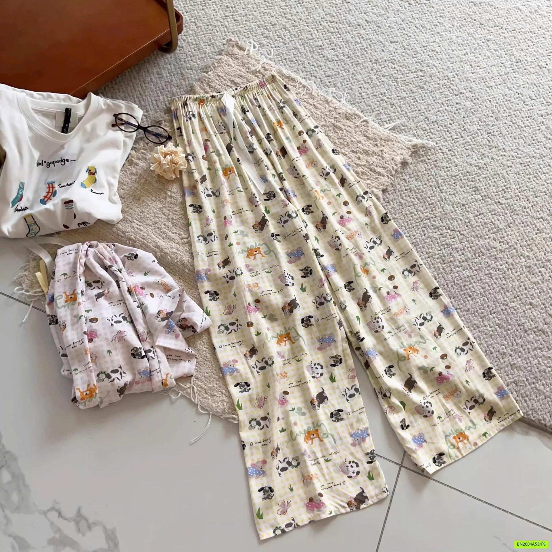 QUẦN LANH ĐŨI SUÔNG HỌA TIẾT KUTE