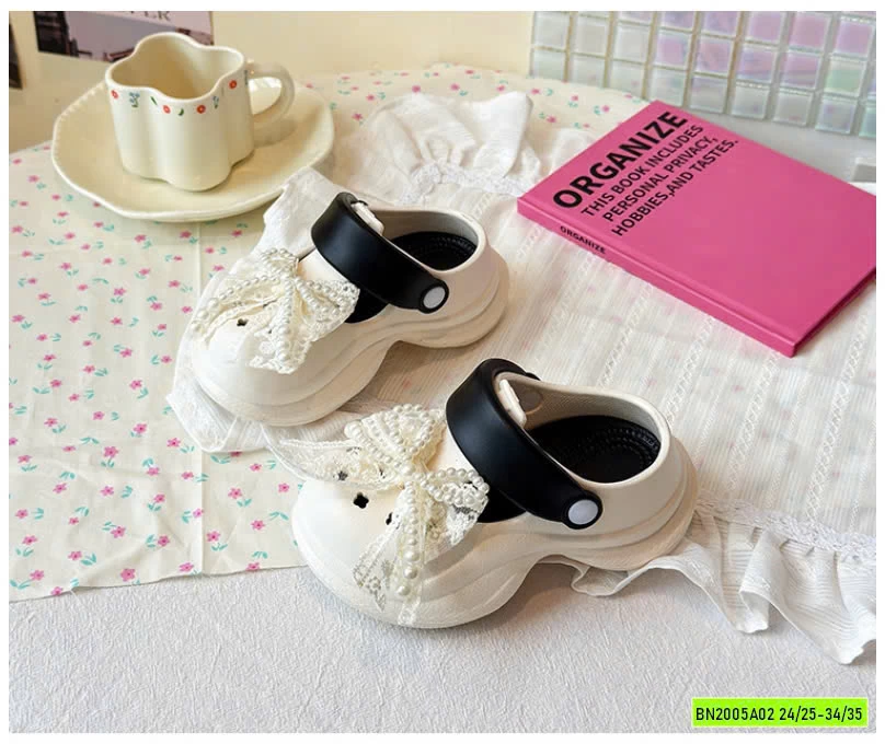 DÉP SỤC CROCS CHO BÉ