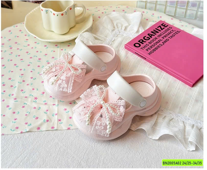 DÉP SỤC CROCS CHO BÉ