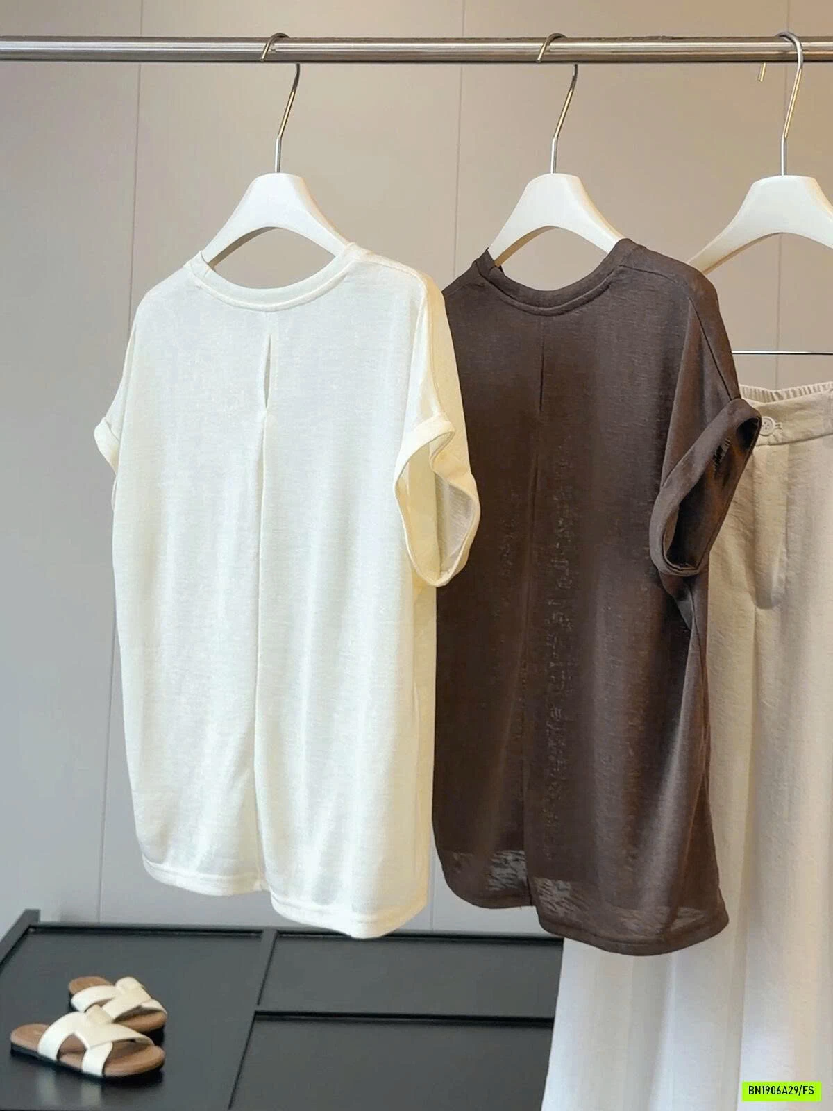 ÁO THUN XƯỚC ANNA KÈM KHĂN VINTAGE