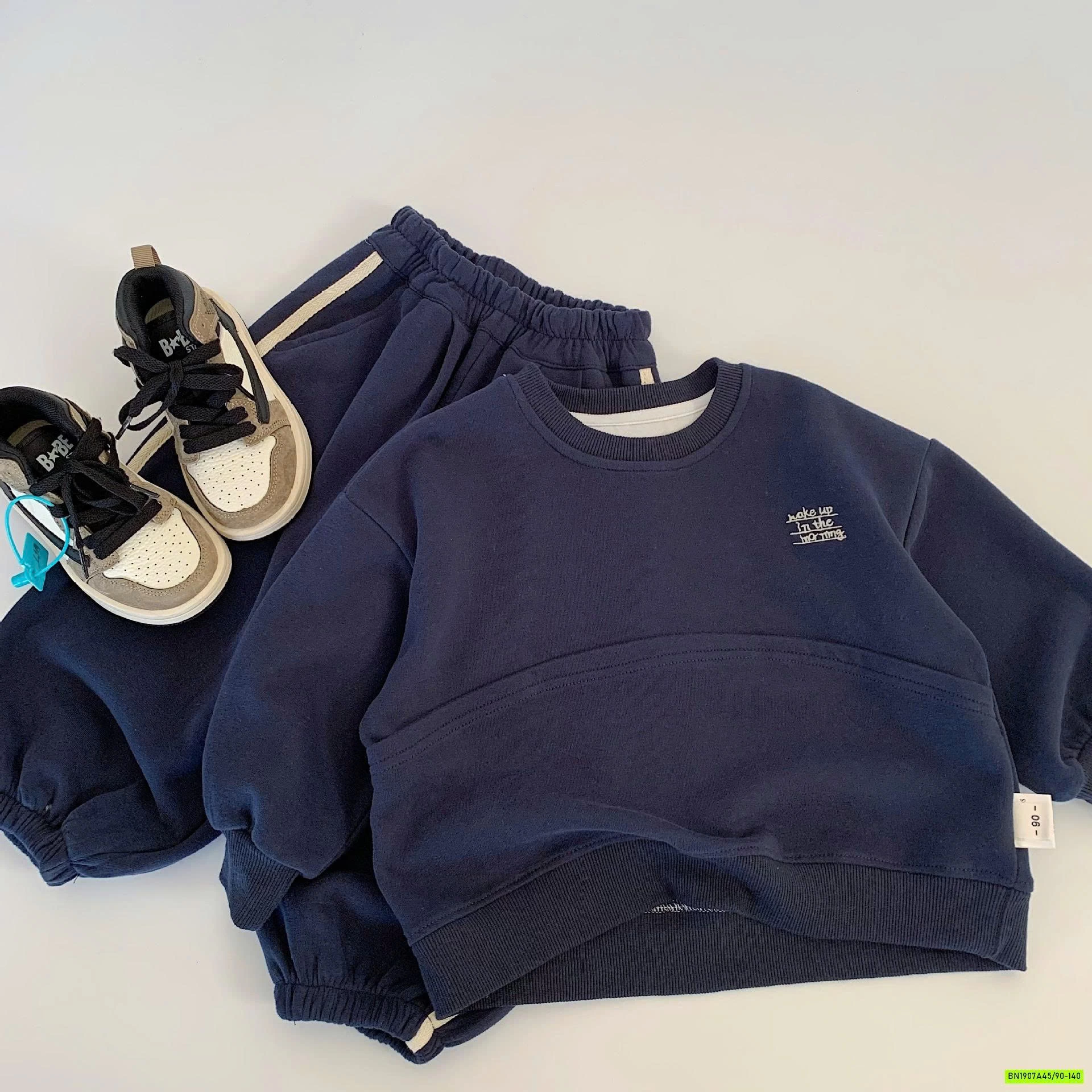 SÉT NỈ THỂ THAO QUẦN SỌC