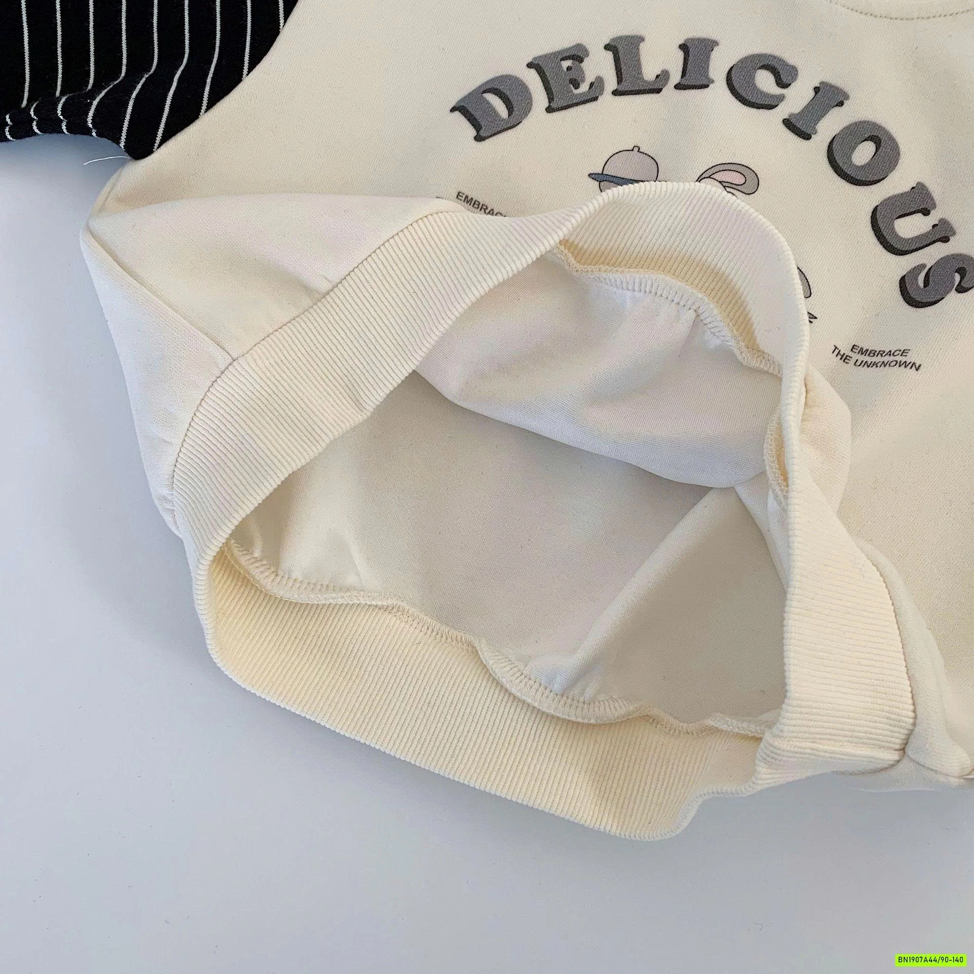 SÉT NỈ ÉP QUẦN KẺ THỎ KUTE