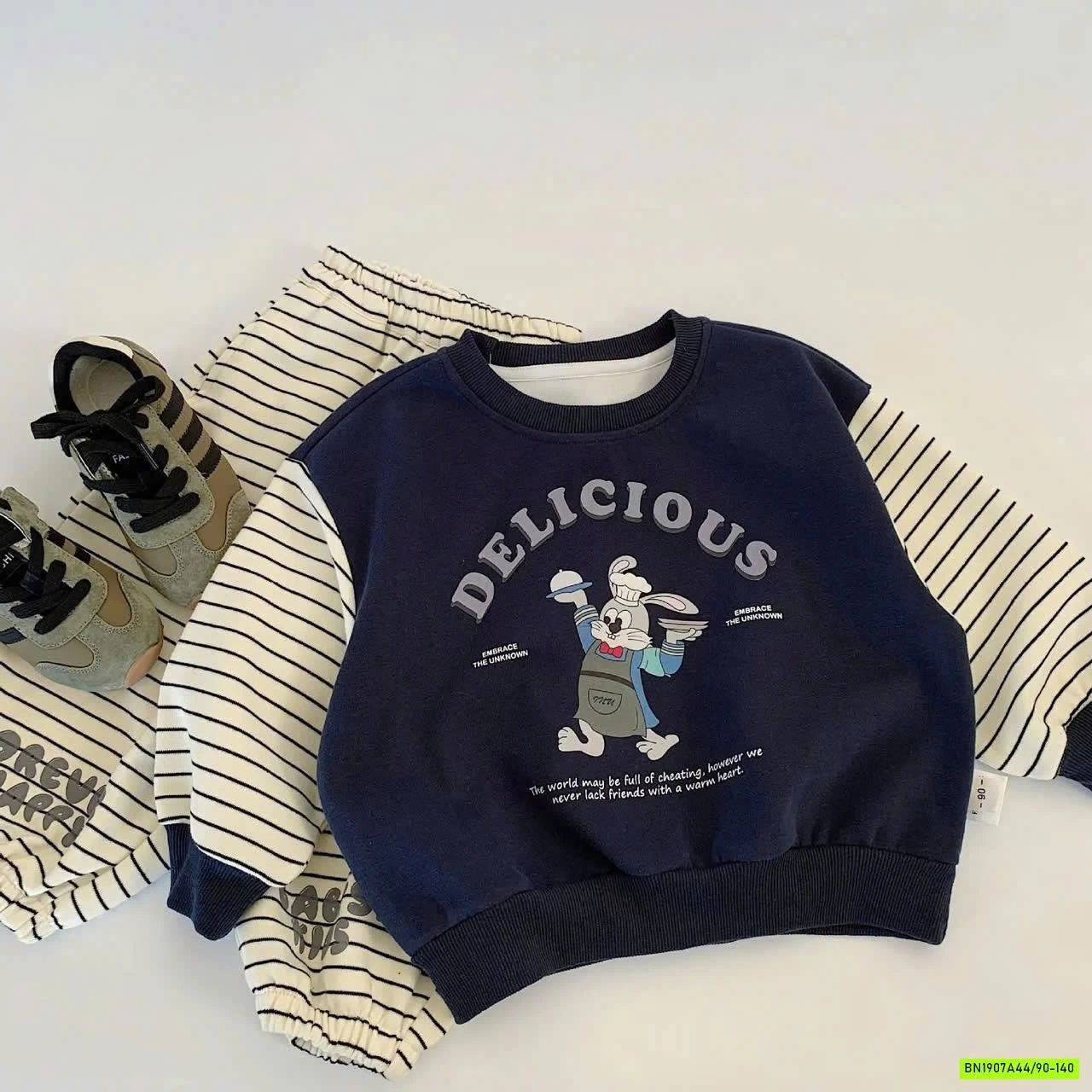 SÉT NỈ ÉP QUẦN KẺ THỎ KUTE