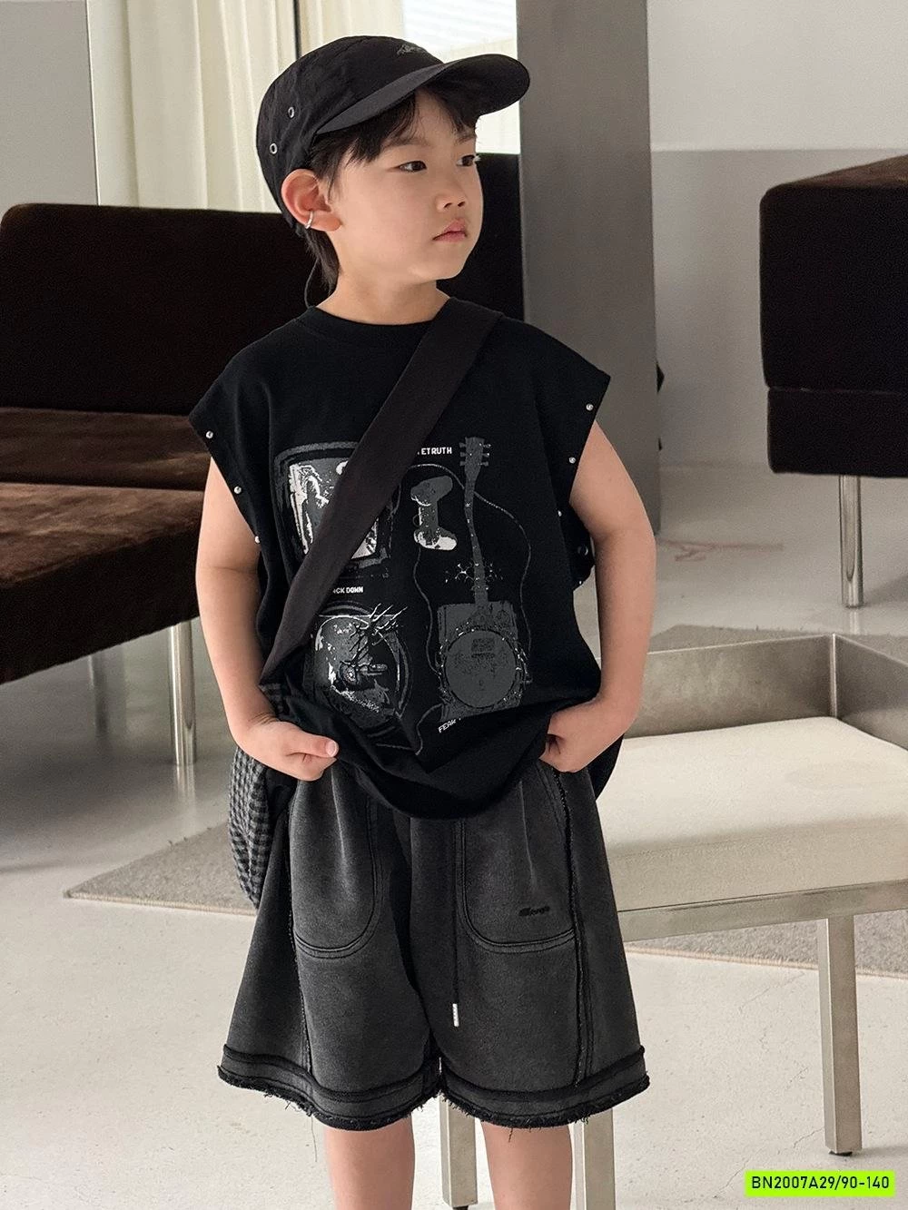 TANKTOP ĐEN TÁN ĐINH