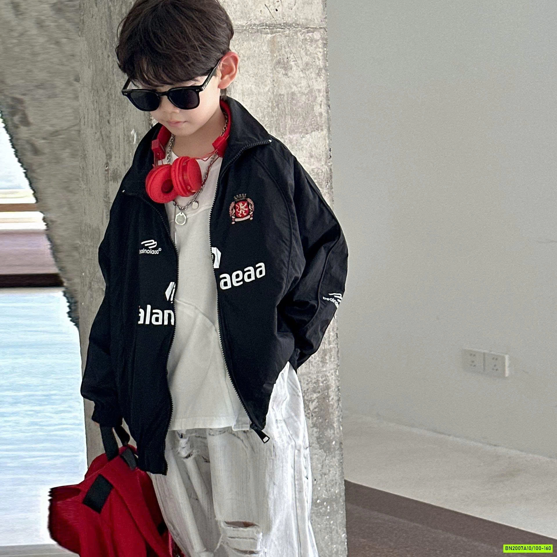 SÉT ÁO THUN TRẮNG MAY NỐI MIX JEANS LOANG