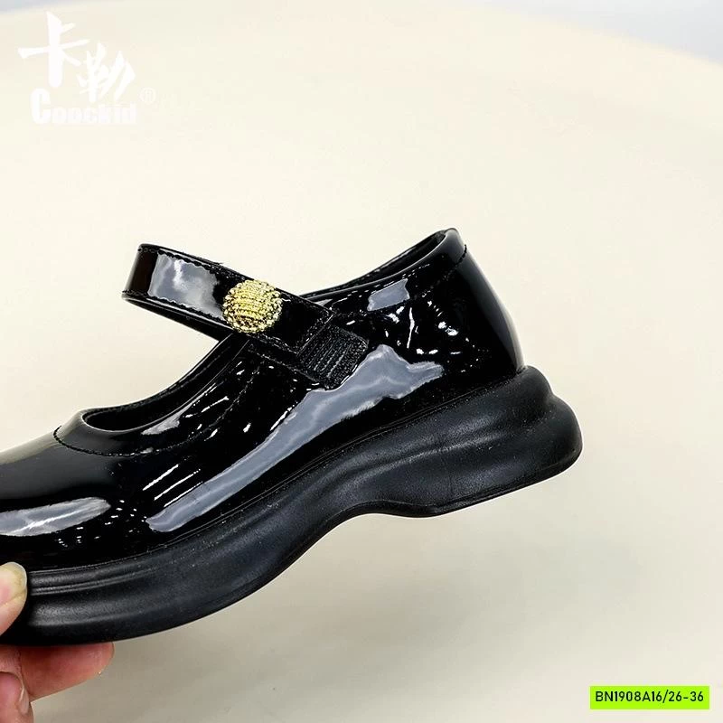 MOCA BÓNG TRƠN KHUY VÀNG