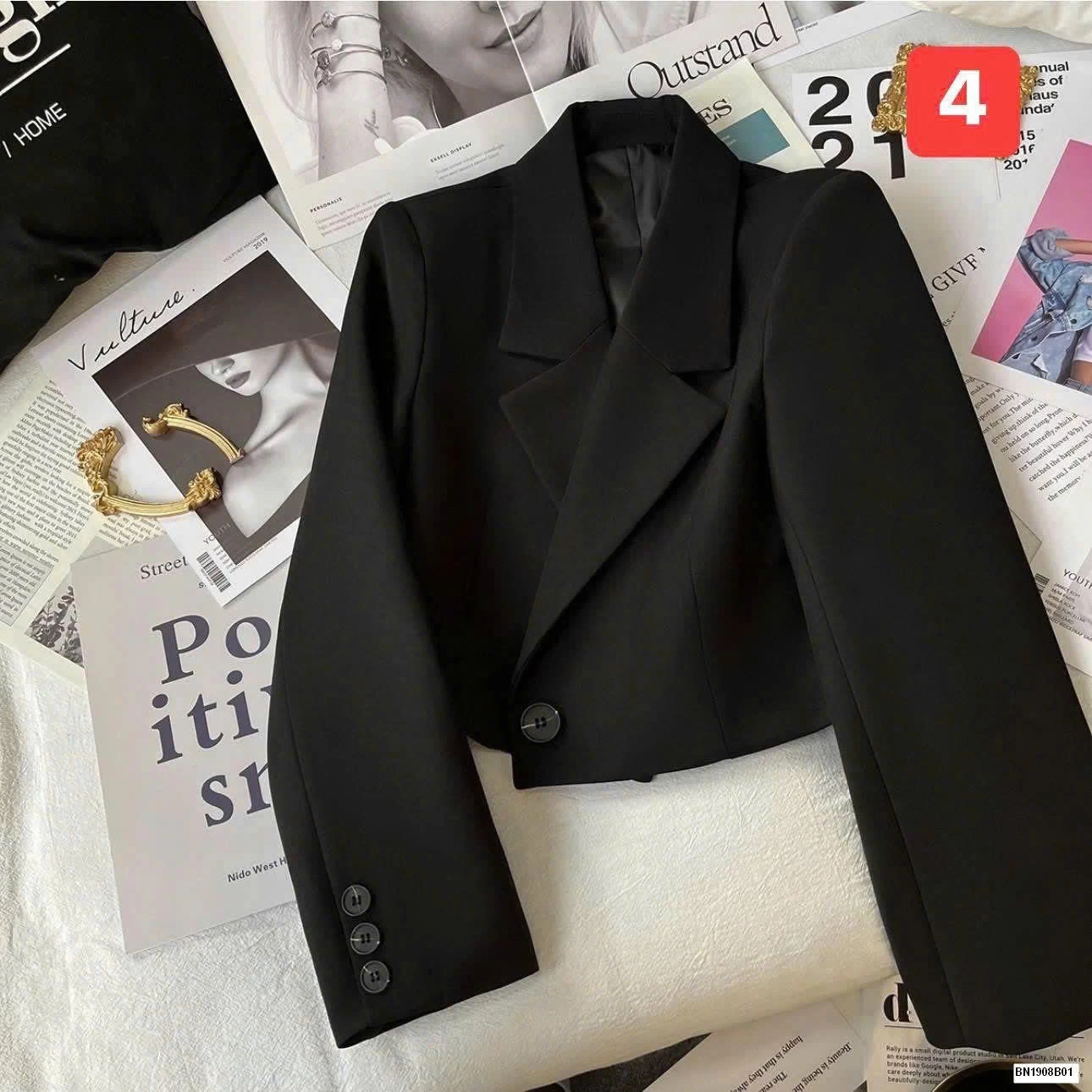 ÁO BLAZER DÁNG NGẮN NỮ