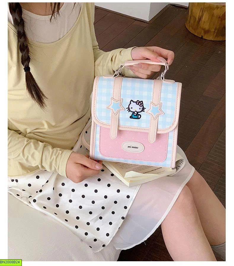 BA LÔ KITTY BẢN VUÔNG