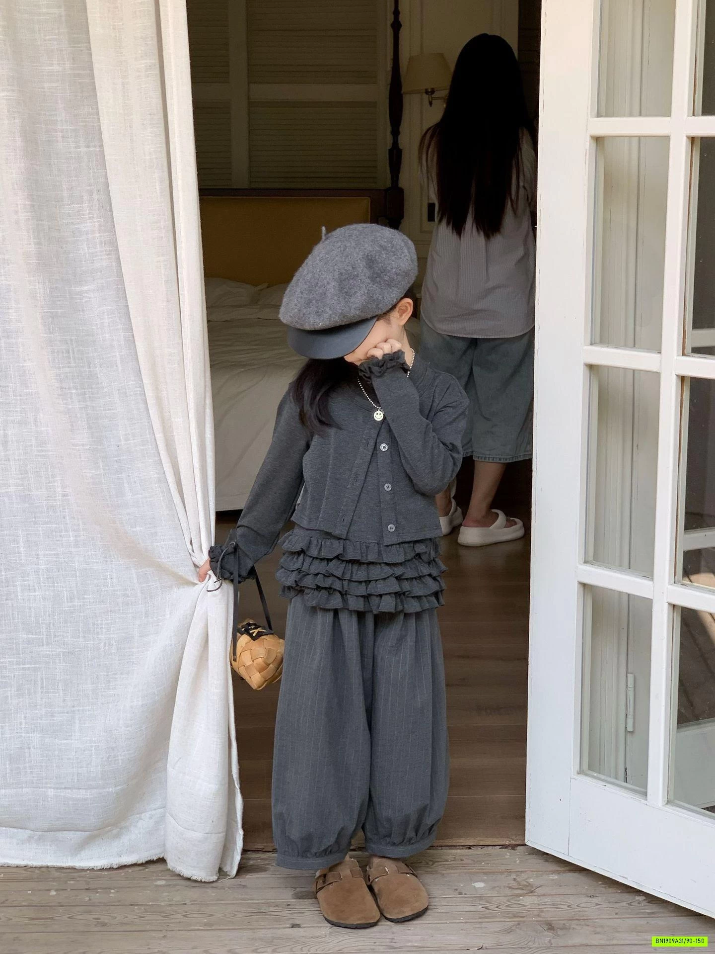 ÁO GIẢ 2 LỚP VIỀN BÈO MIX QUẦN BOM