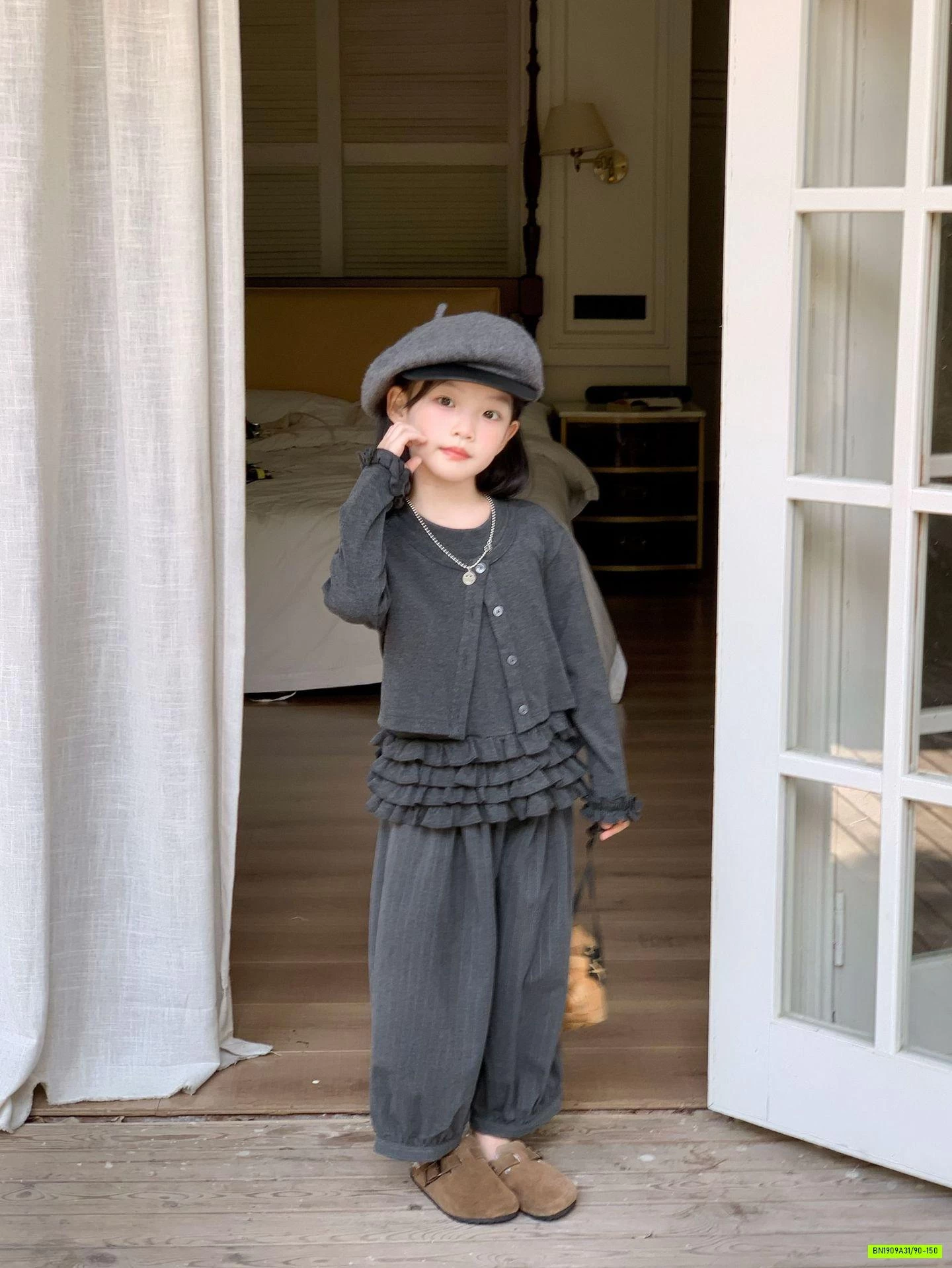 ÁO GIẢ 2 LỚP VIỀN BÈO MIX QUẦN BOM