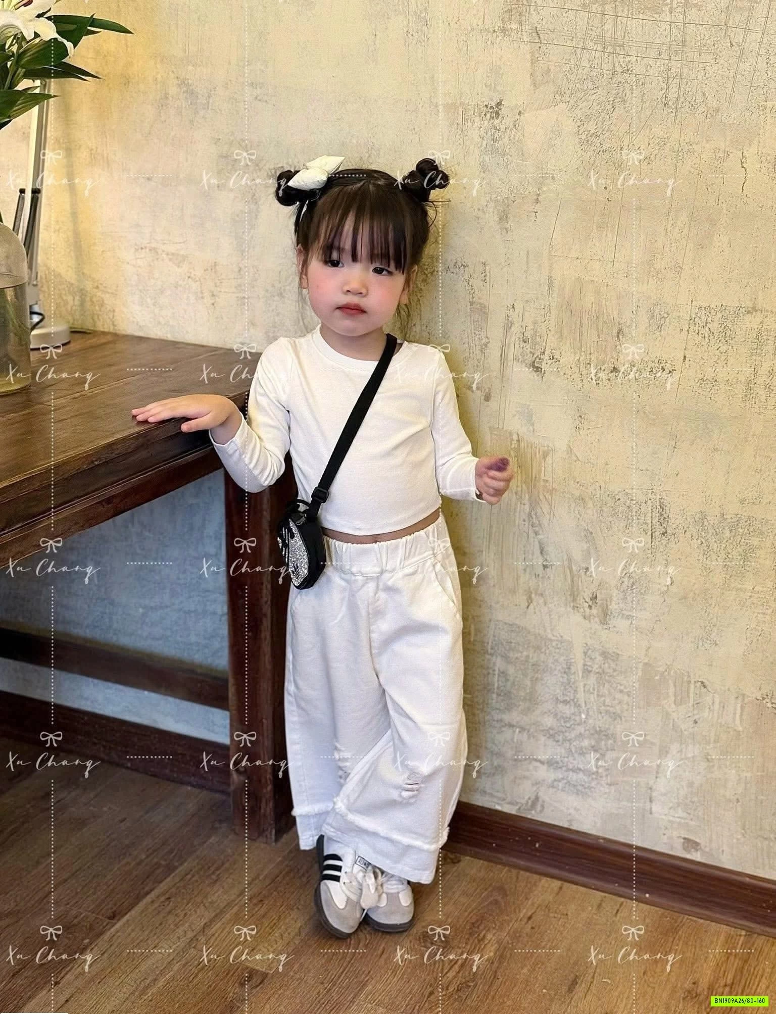 QUẦN JEAN TRẮNG RÁCH CÁCH ĐIỆU