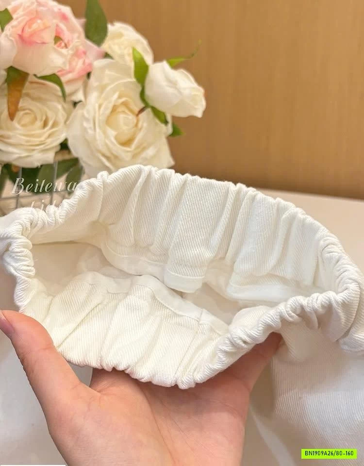 QUẦN JEAN TRẮNG RÁCH CÁCH ĐIỆU