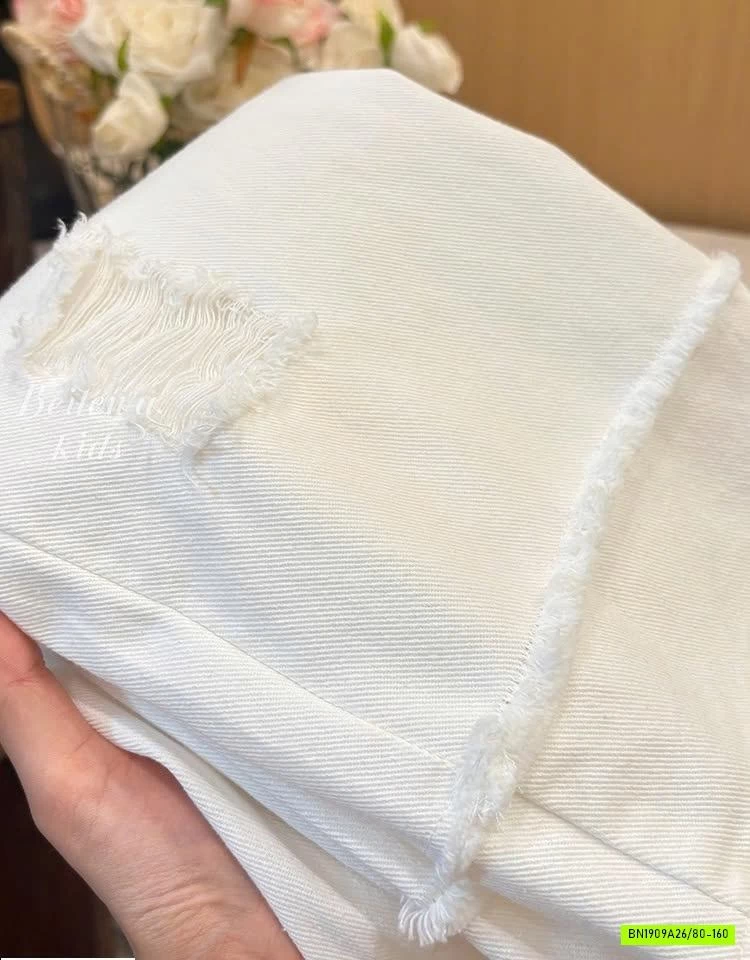 QUẦN JEAN TRẮNG RÁCH CÁCH ĐIỆU